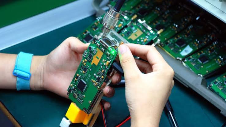 PCB Assembly & Testing